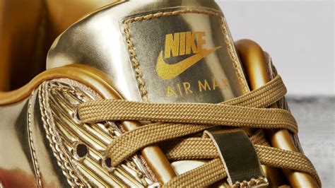 gouden nike sneakers|Amazon.com: Nike Gold Sneakers.